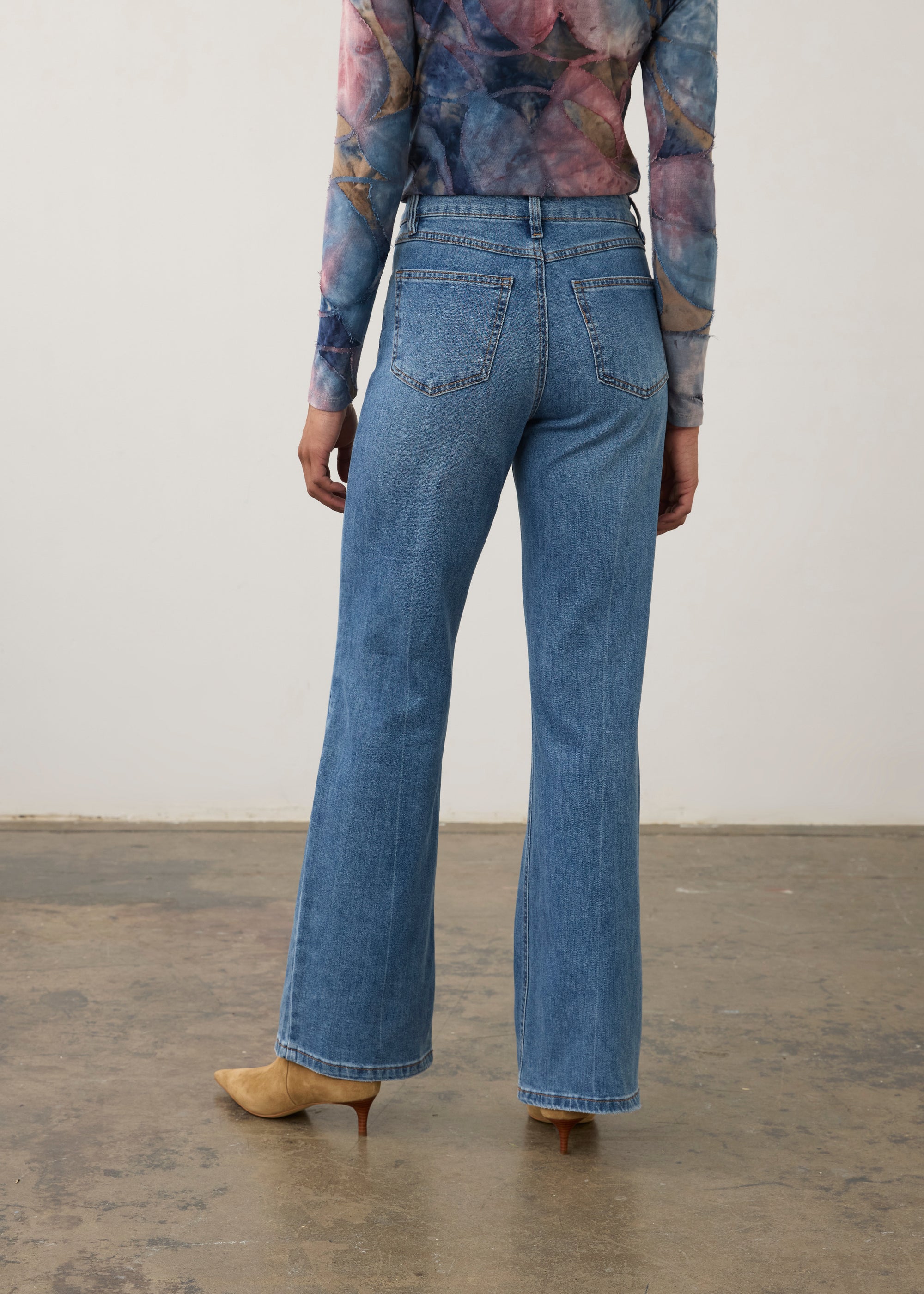 BOOTLEG DENIM | OLIVIA: MEDIUM WASH