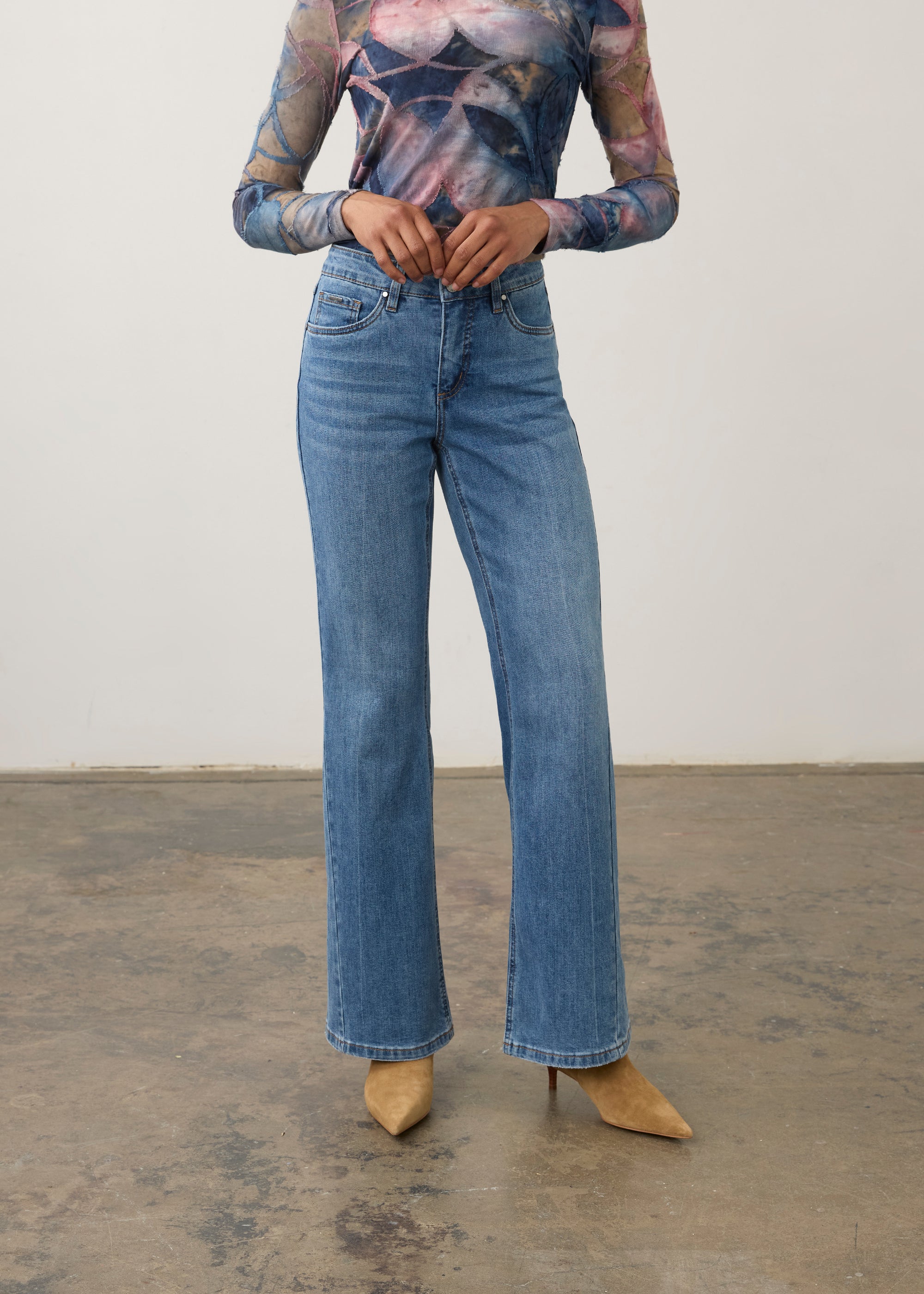 BOOTLEG DENIM | OLIVIA: MEDIUM WASH