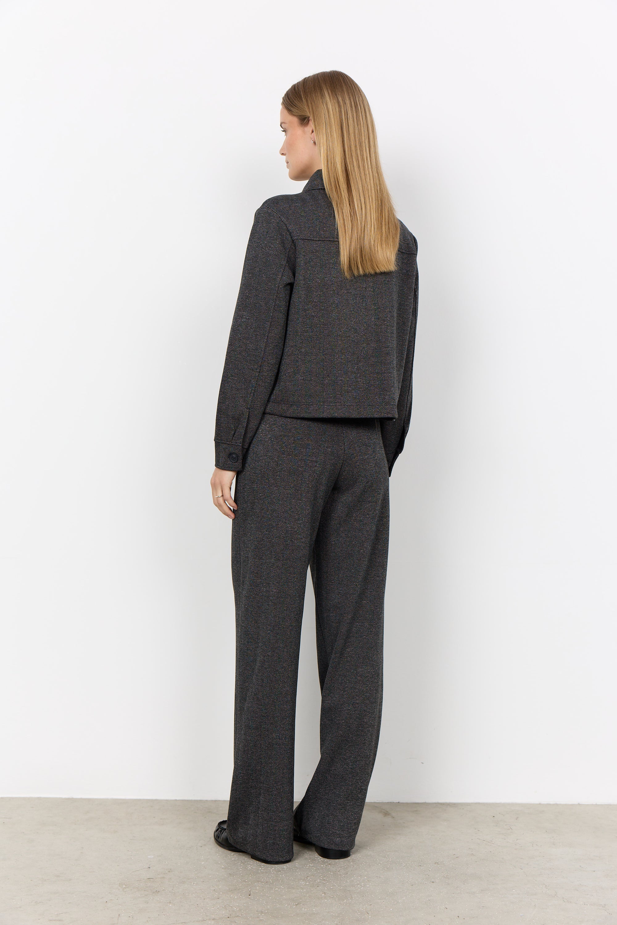 JACKET | HEBE
