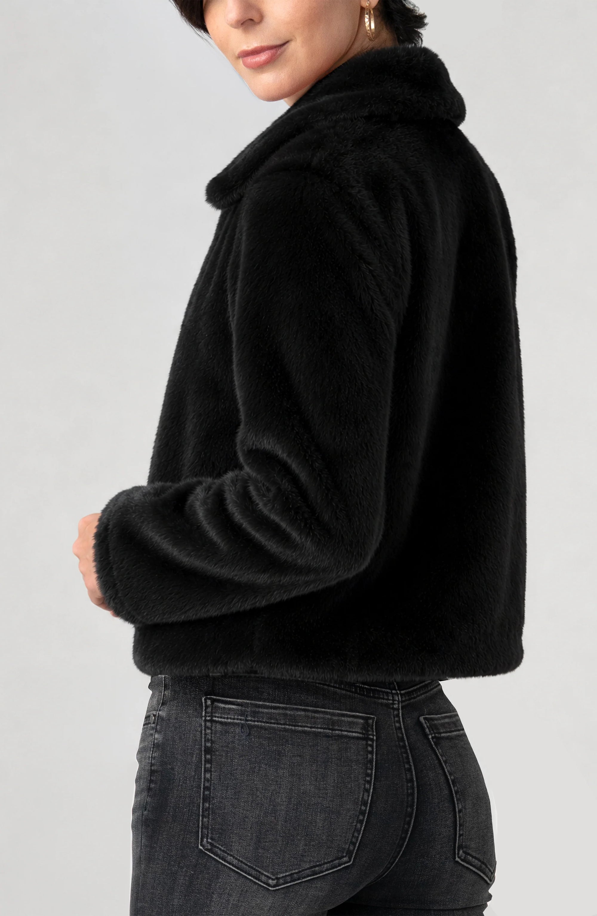 FAUX FUR JACKET | BLACK