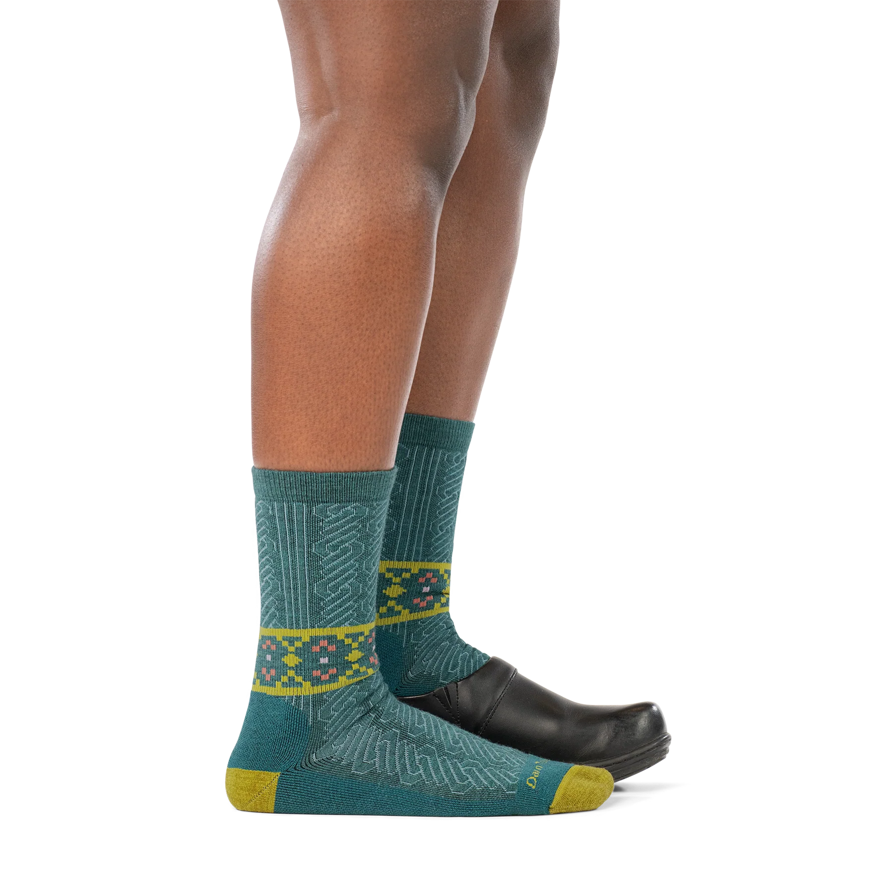 AUG 6141 NORDIC TWIST CREW LIGHTWEIGHT WITH CUSHION-Uncategorised-DARN TOUGH-Coriander