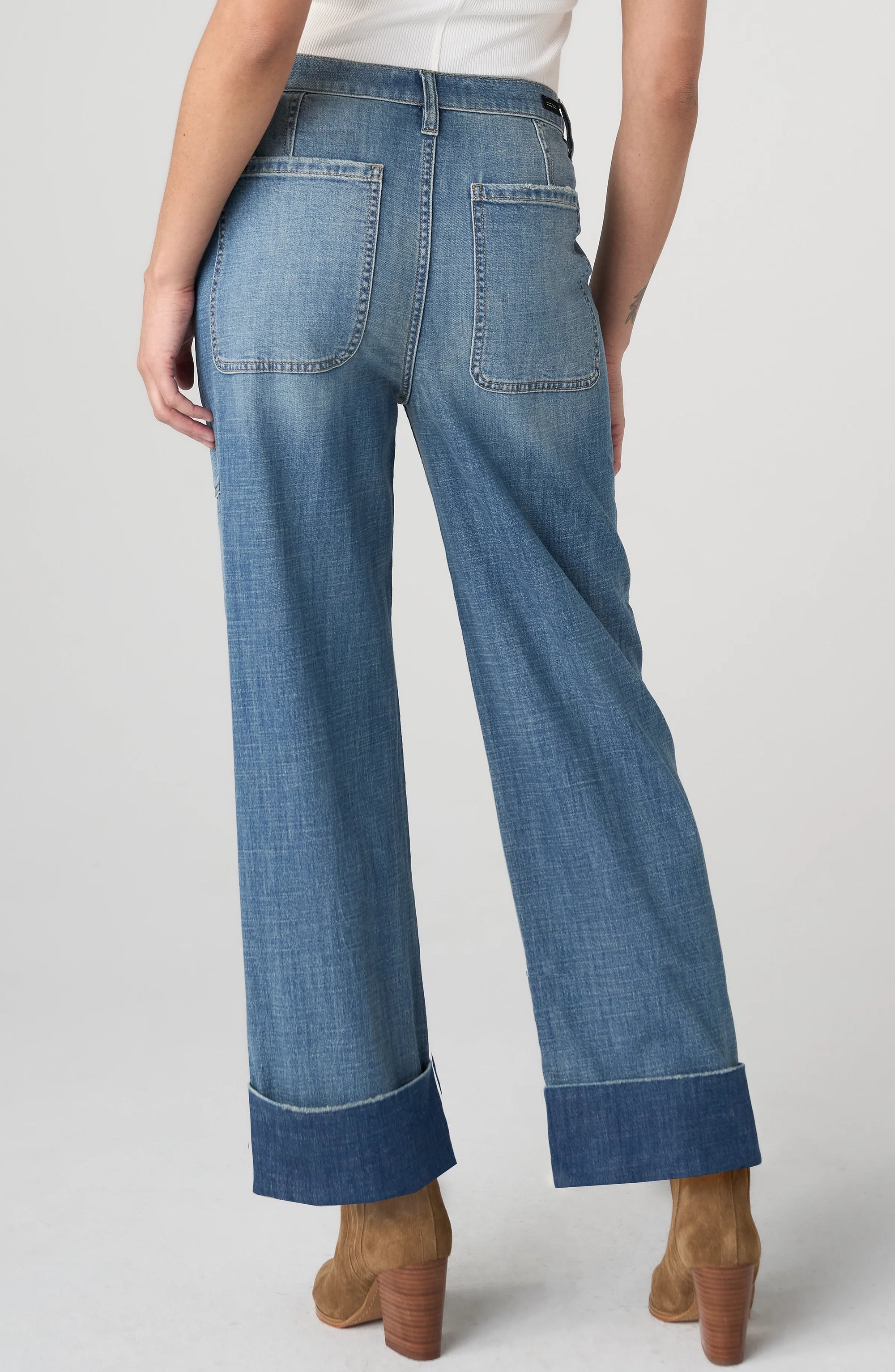 HIGH RISE RELAXED CUFF JEAN  | UTILITY POCKETS