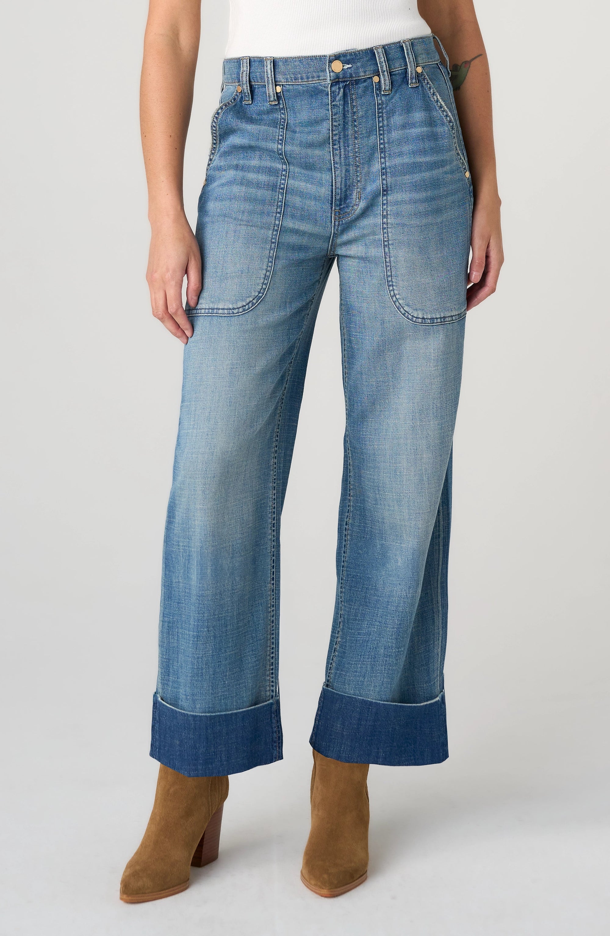 HIGH RISE RELAXED CUFF JEAN  | UTILITY POCKETS