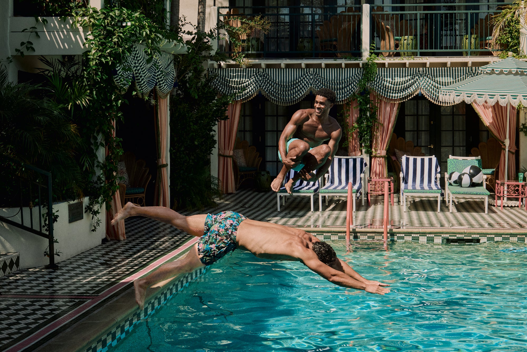 OH BUOY 2N1 VOLLEY 5" SHORT | PINEAPPLE FIELD-BLACK-Pant-SAXX-Coriander