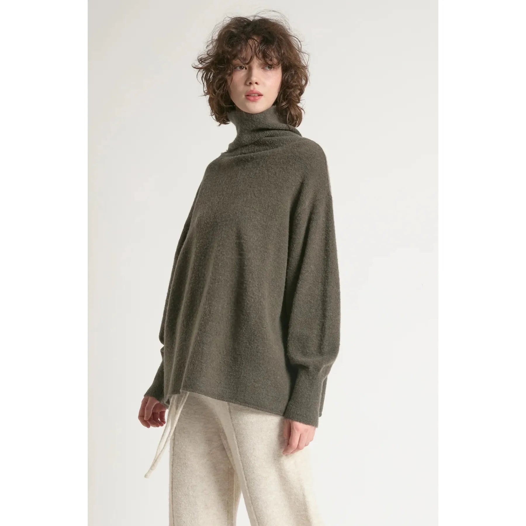PULLOVER SWEATER | SLOUCH TURTLENECK-Jackets & Sweaters-LOOK BY M-Coriander
