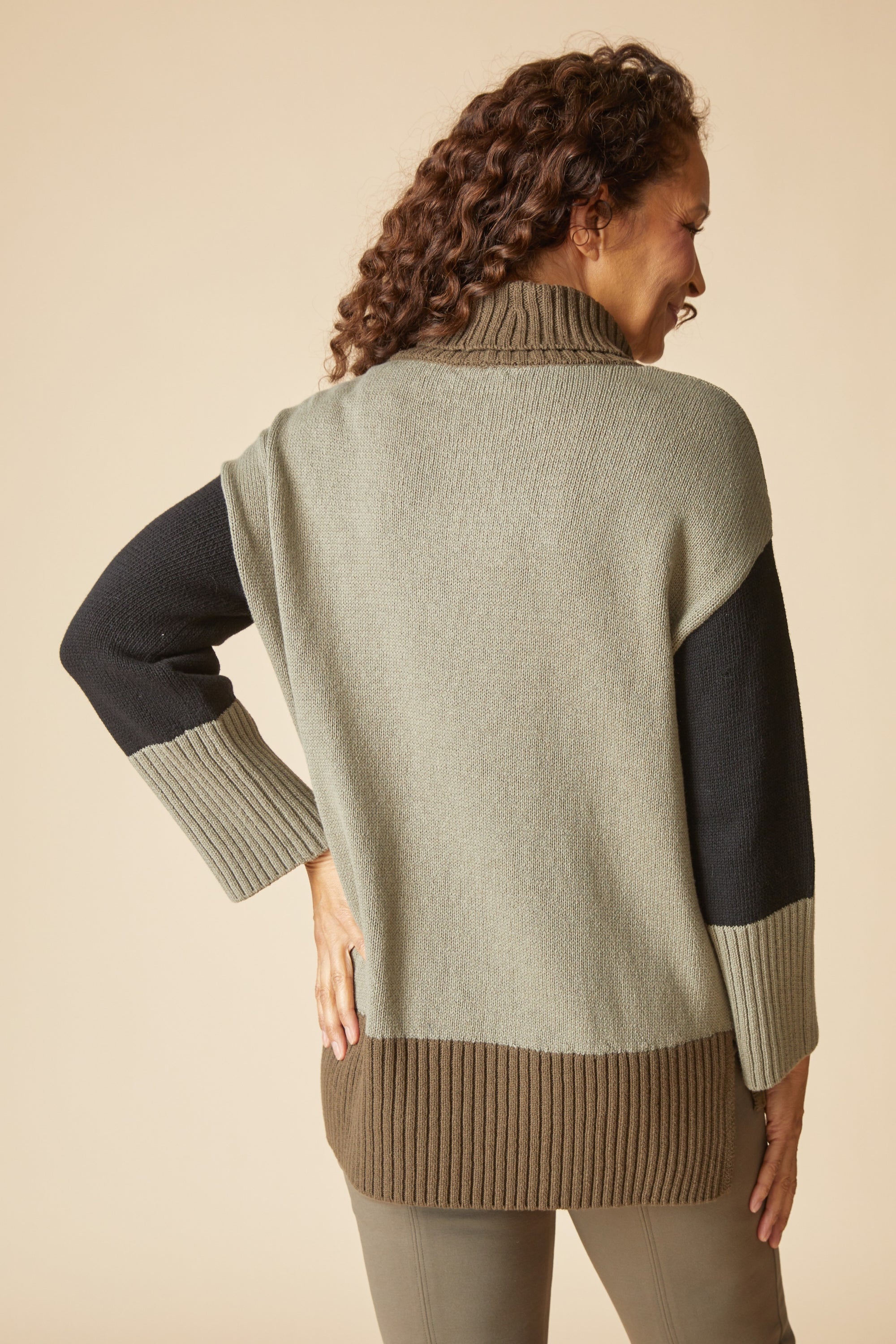 PULLOVER TUNIC SWEATER | YIN YANG MIX IT UP