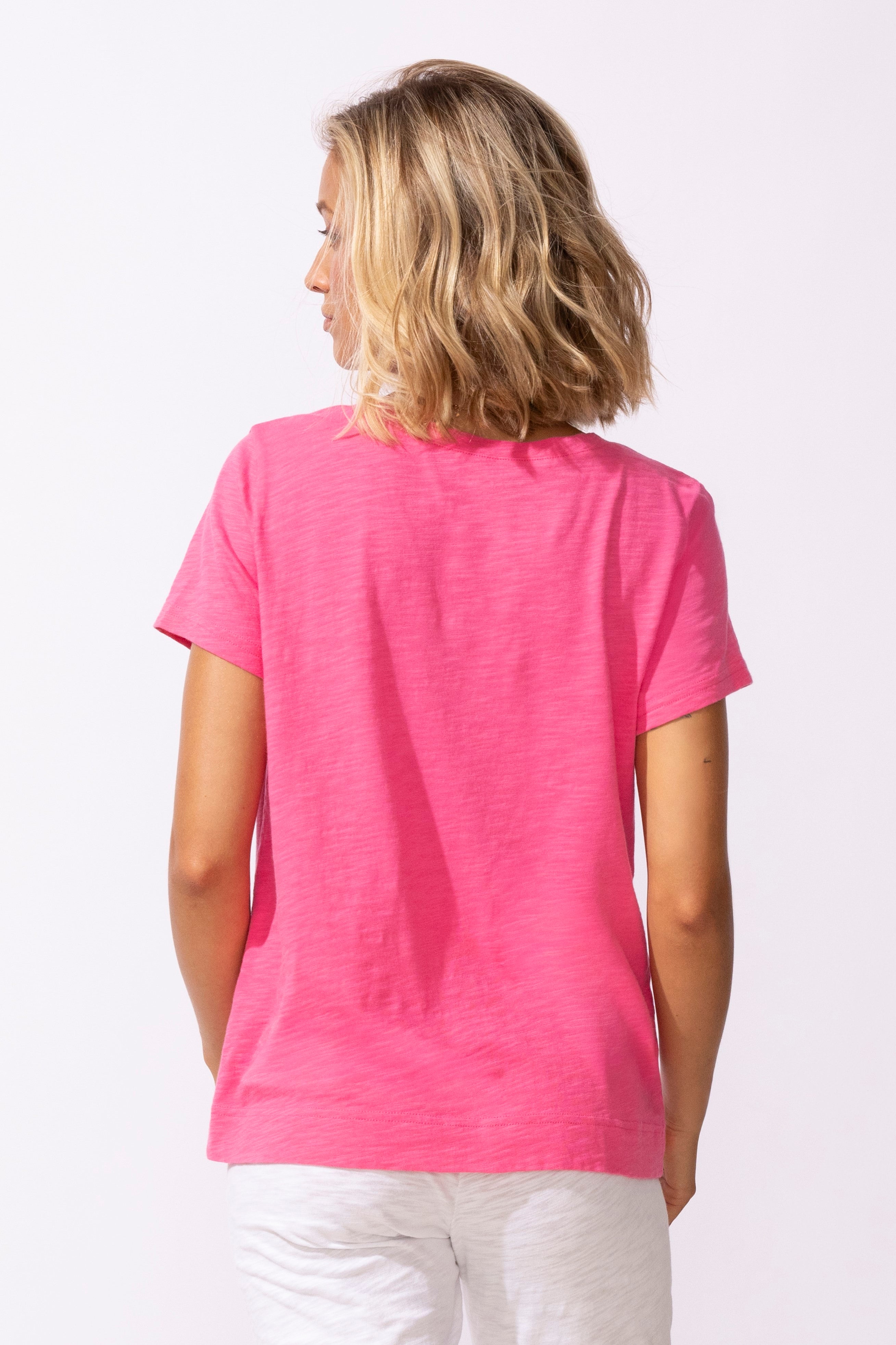 S/S TEE | V-NECK HEART-Tops-ESCAPE-Coriander