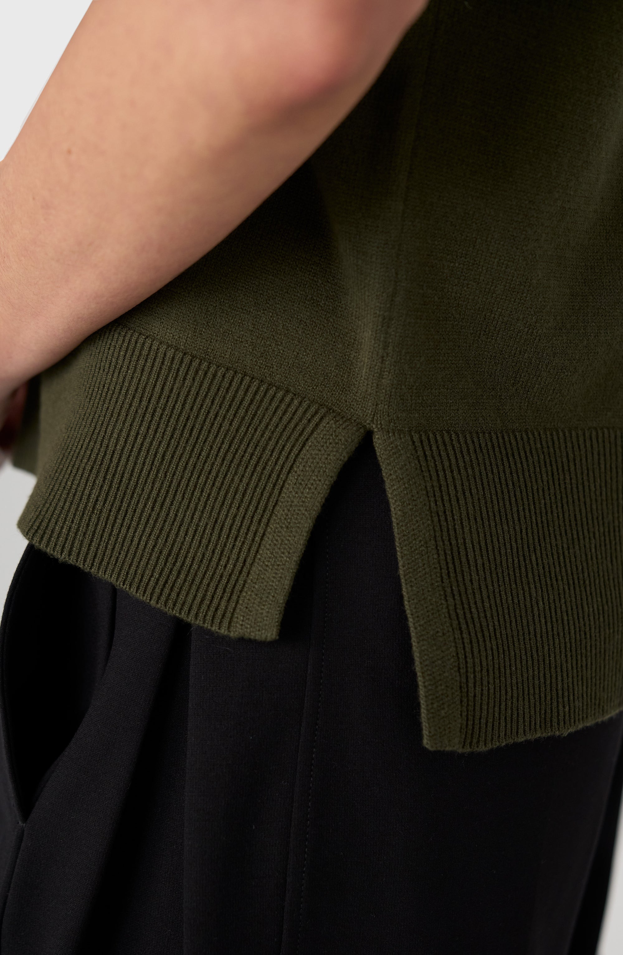 V-NECK SWEATER | DOLMAN