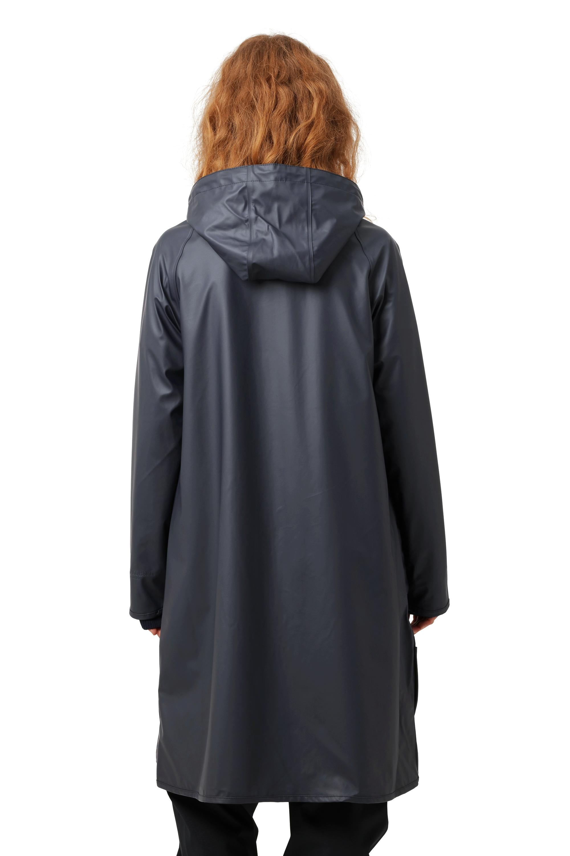 WOMEN'S RAINCOAT | RAIN71: DARK INDIGO-Jackets & Sweaters-ILSE JACOBSEN-Coriander
