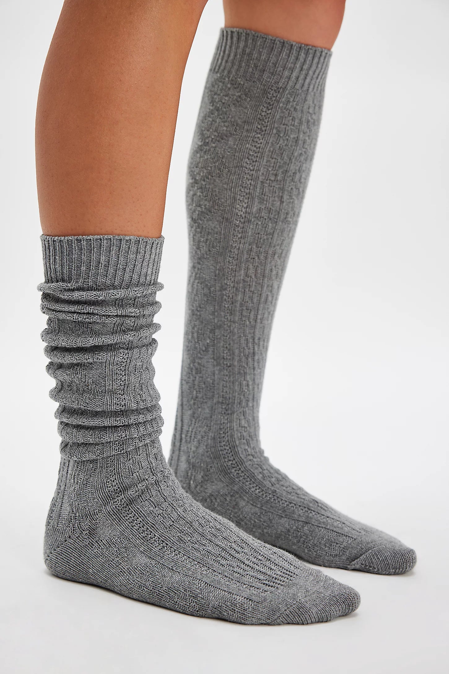 WOMEN'S SOCKS | ESSENTIAL KNEE HIGH