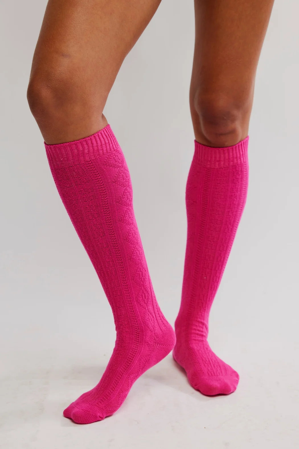 WOMEN'S SOCKS | ESSENTIAL KNEE HIGH