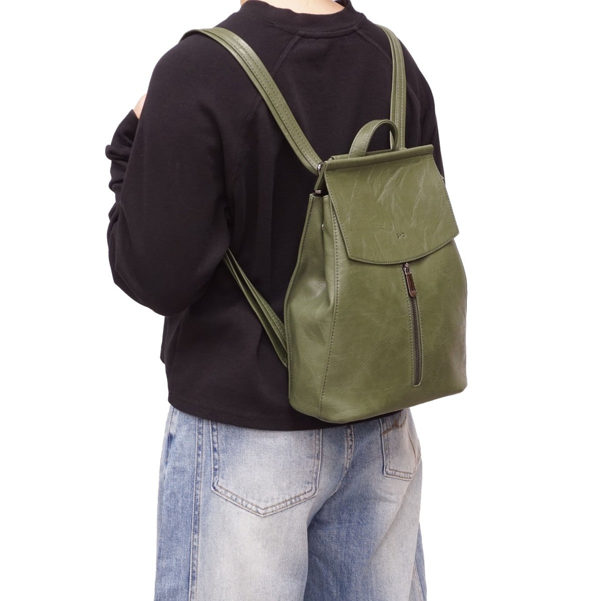 VEGAN CONVERTIBLE BACKPACK | CHLOE