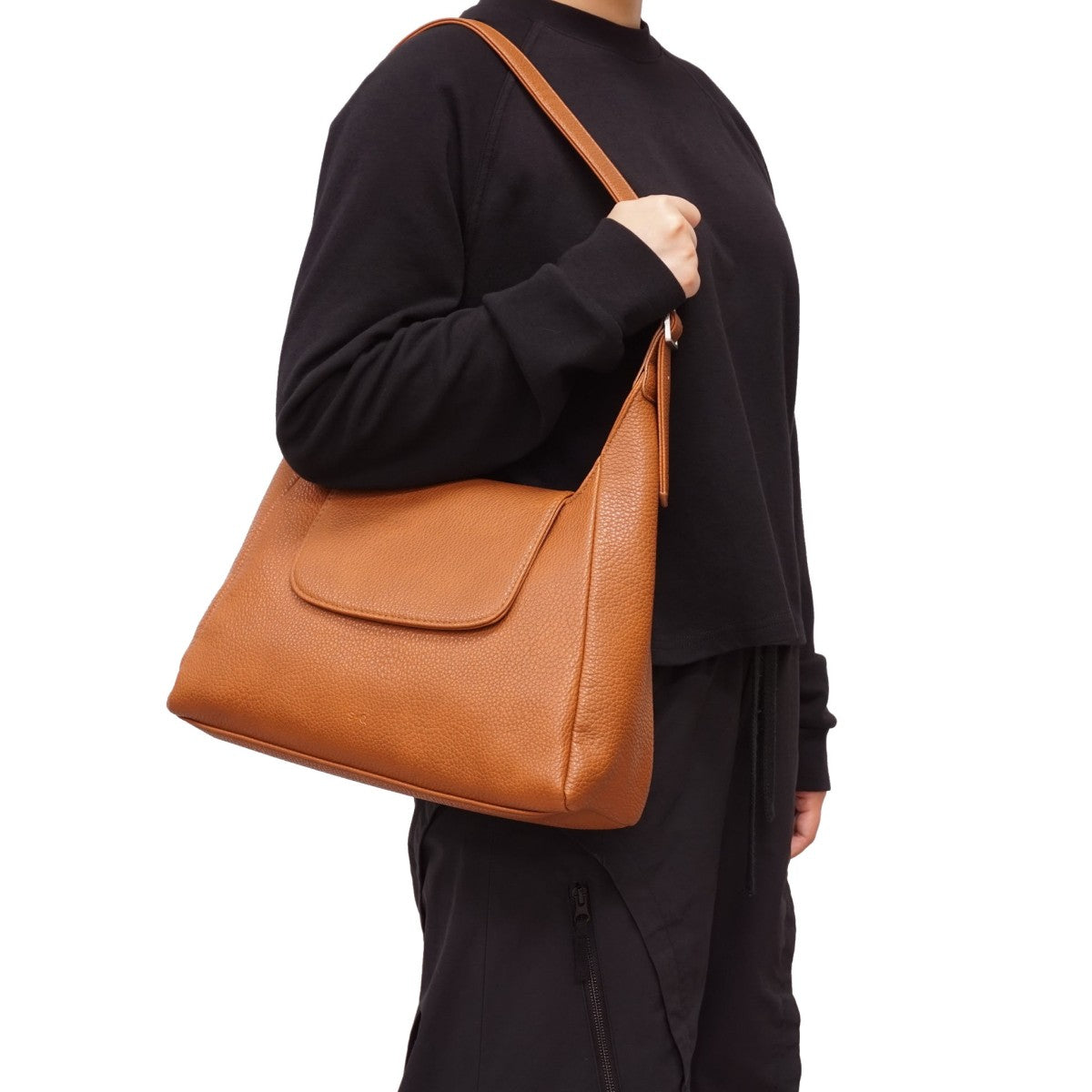 VEGAN HOBO BAG | MYLENE