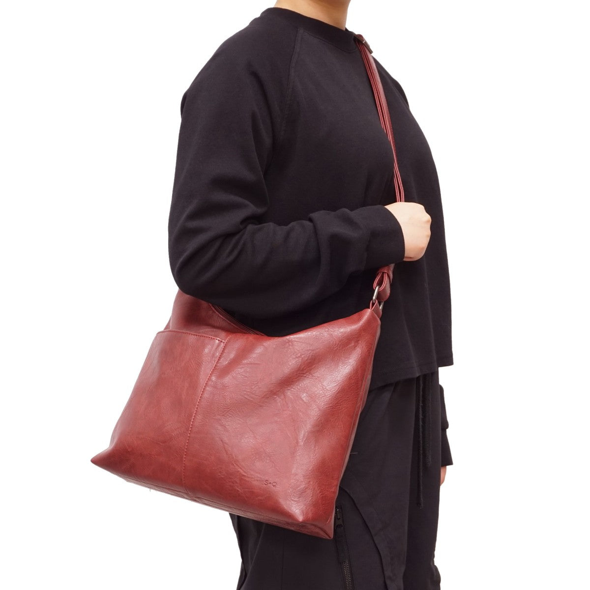 VEGAN CROSSBODY | HODA