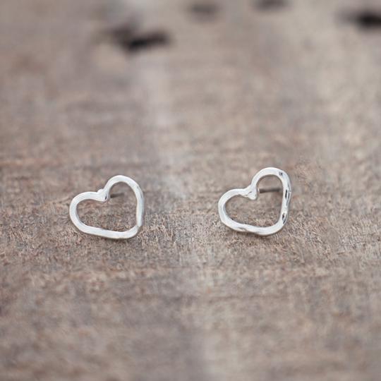 AMORE STUDS-Earrings-GLEE-SILVER-Coriander